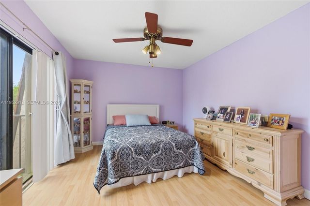 1172 SW 118th Ter, Davie, FL 33325