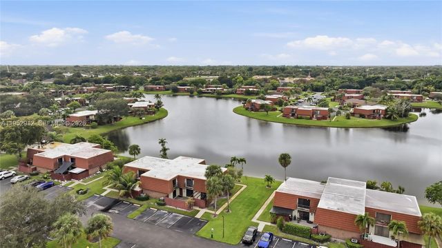 1172 SW 118th Ter, Davie, FL 33325