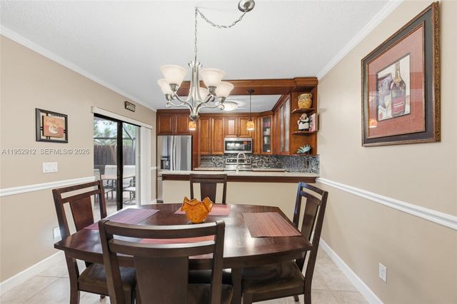 1172 SW 118th Ter, Davie, FL 33325