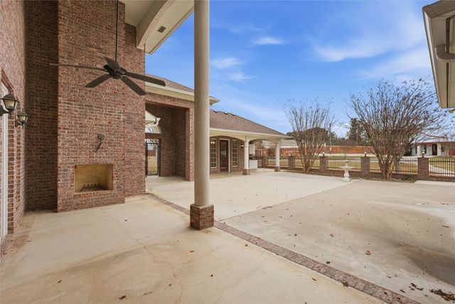 11645 N State Highway 36, Jonesboro, TX 76538