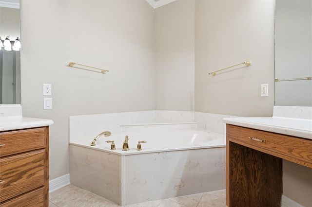 11645 N State Highway 36, Jonesboro, TX 76538