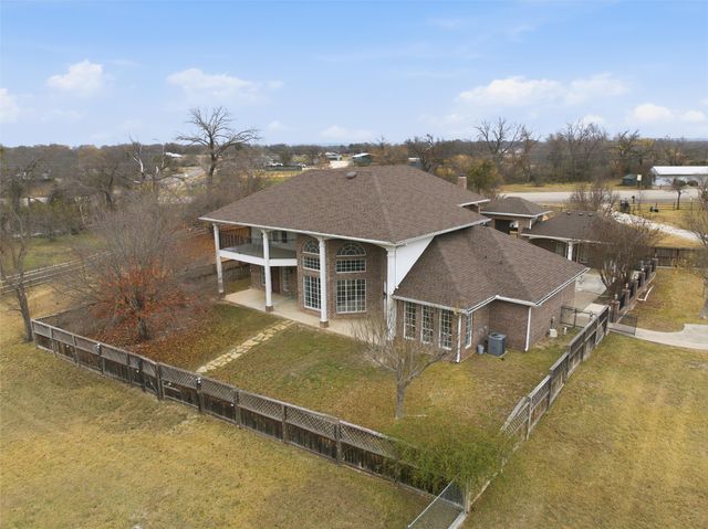 11645 N State Highway 36, Jonesboro, TX 76538