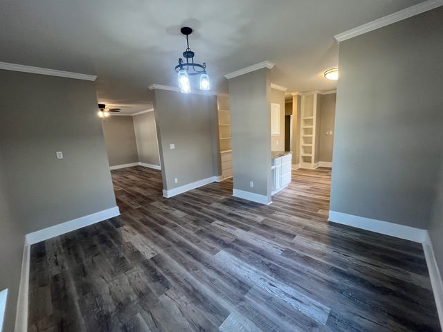 1010 Avenue K, Brownwood, TX 76801