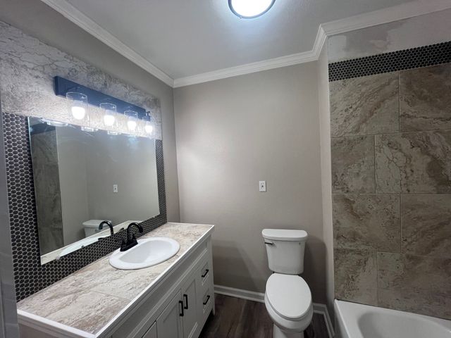 1010 Avenue K, Brownwood, TX 76801