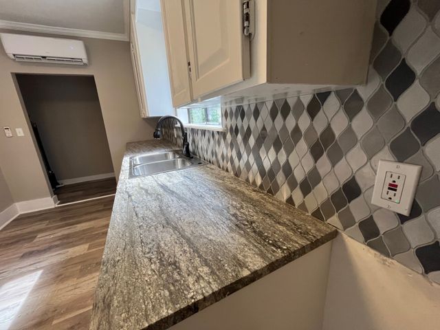 1010 Avenue K, Brownwood, TX 76801