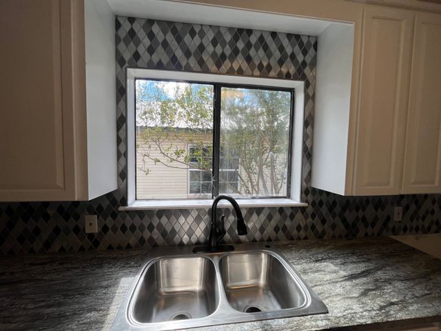 1010 Avenue K, Brownwood, TX 76801