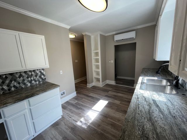 1010 Avenue K, Brownwood, TX 76801