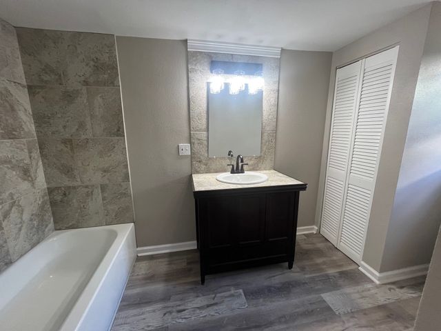 1010 Avenue K, Brownwood, TX 76801