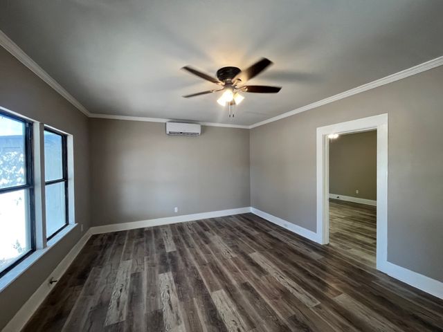 1010 Avenue K, Brownwood, TX 76801