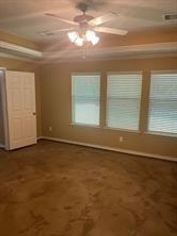 129 Clear Water Street W, Montgomery, TX 77356