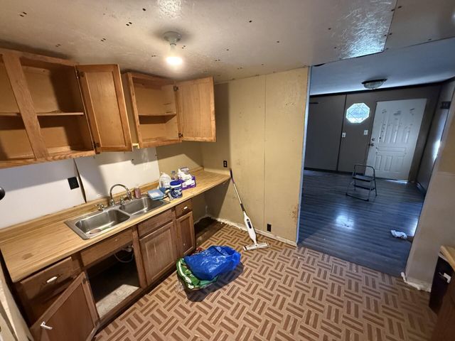 909 Cooper Drive, Mountain Grove, MO 65711