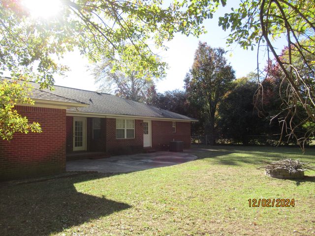 3840 Oleander Drive, Sumter, SC 29154