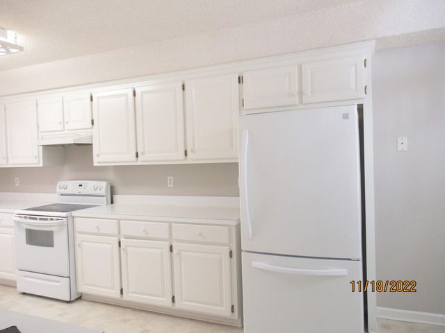 3840 Oleander Drive, Sumter, SC 29154