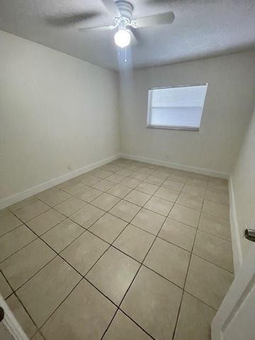 121 NW 7TH Court, Deerfield Beach, FL 33441