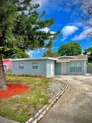 121 NW 7TH Court, Deerfield Beach, FL 33441