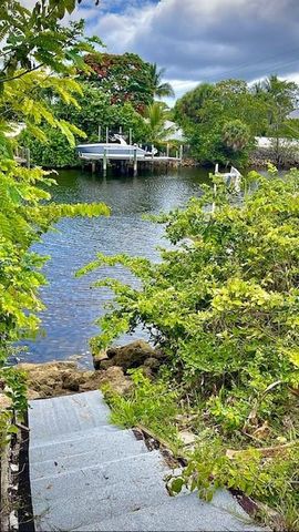 121 NW 7TH Court, Deerfield Beach, FL 33441