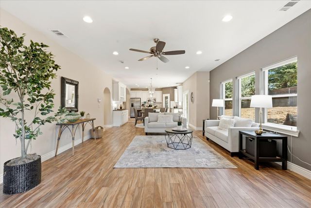 6106 Illinois Ave, Orangevale, CA 95662