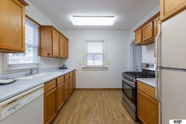 2104 F Street, Omaha, NE 68107