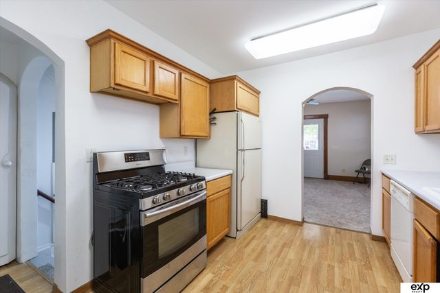 2104 F Street, Omaha, NE 68107