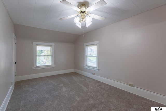 2104 F Street, Omaha, NE 68107