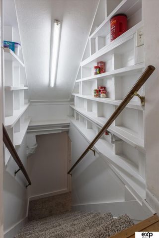 2104 F Street, Omaha, NE 68107