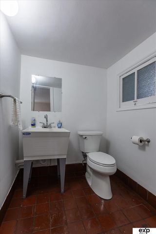 2104 F Street, Omaha, NE 68107