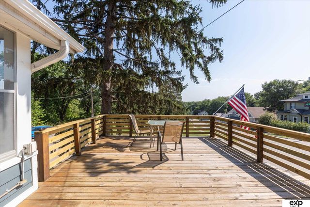 2104 F Street, Omaha, NE 68107