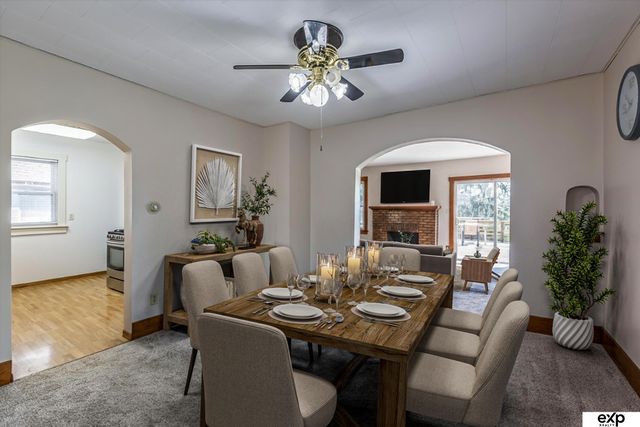 2104 F Street, Omaha, NE 68107