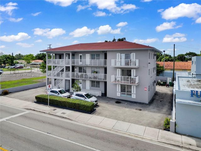 3424 W Flagler Street 8, Miami, FL 33135