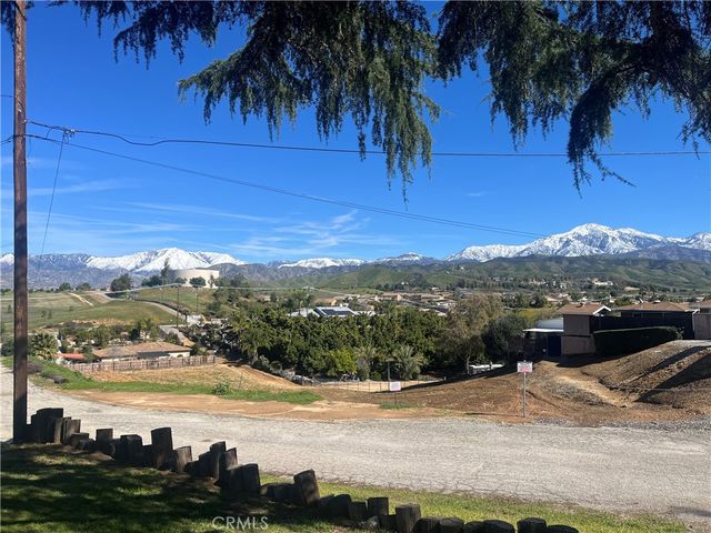 12184 Gladys, Yucaipa, CA 92399
