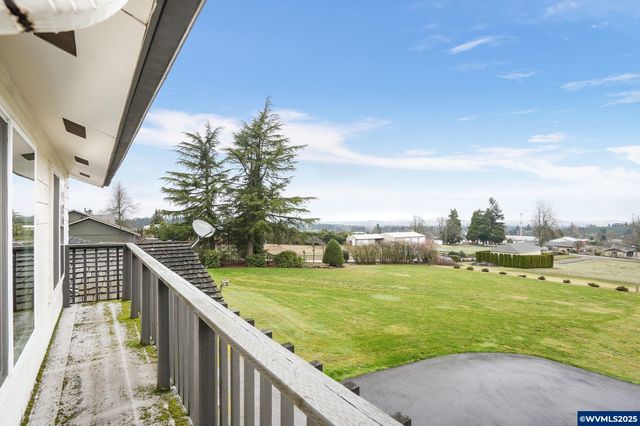 5027 Charleston Dr SE, Salem, OR 97317