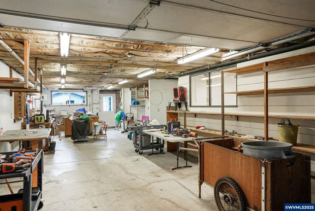 5027 Charleston Dr SE, Salem, OR 97317