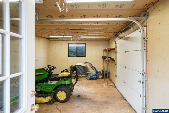 5027 Charleston Dr SE, Salem, OR 97317