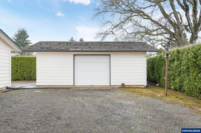 5027 Charleston Dr SE, Salem, OR 97317