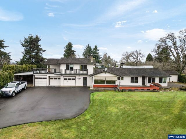 5027 Charleston Dr SE, Salem, OR 97317