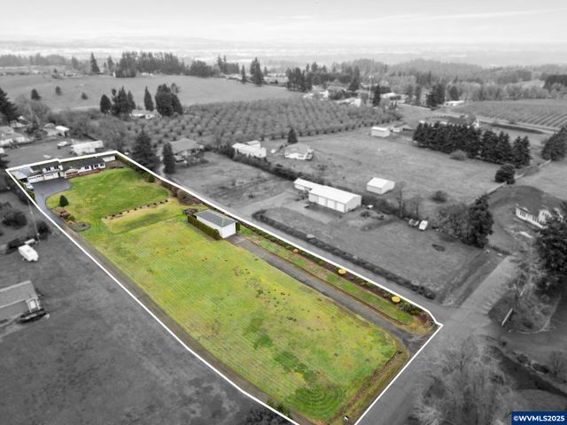 5027 Charleston Dr SE, Salem, OR 97317