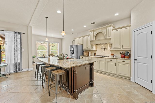 113 CANYON CIR, Boerne, TX 78015