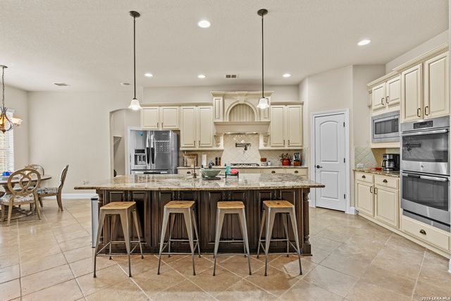 113 CANYON CIR, Boerne, TX 78015