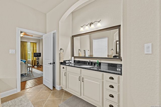 113 CANYON CIR, Boerne, TX 78015