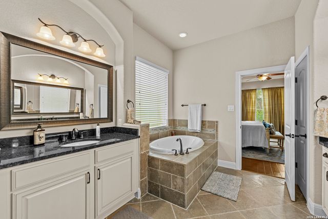 113 CANYON CIR, Boerne, TX 78015