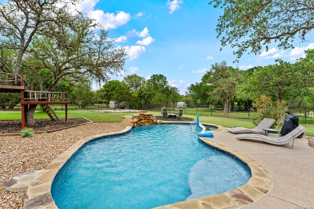 113 CANYON CIR, Boerne, TX 78015