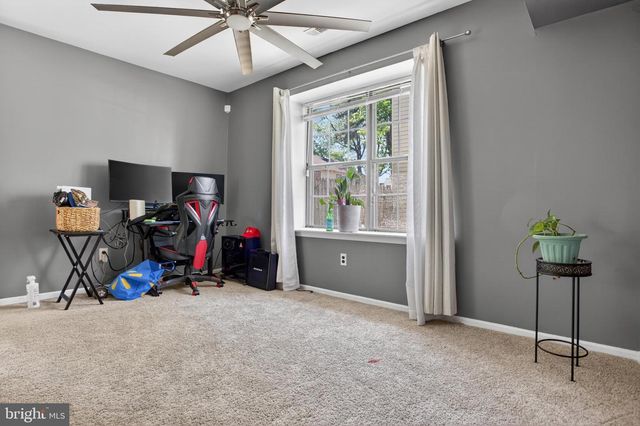 18 HYACINTH LN, Sicklerville, NJ 08081