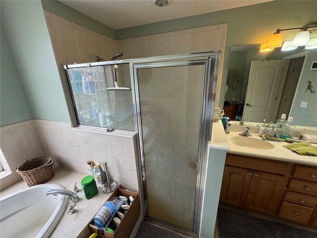 30542 APRICOT AVENUE, Eustis, FL 32736