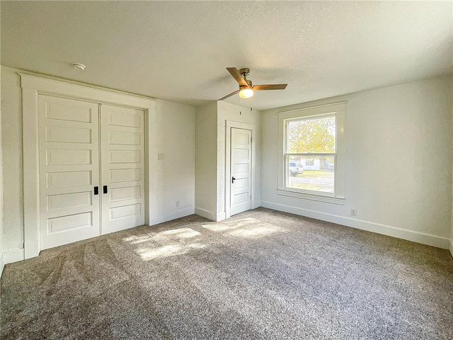 1935 E 7th Street, Sedalia, MO 65301