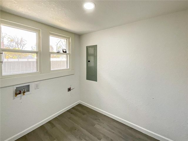 1935 E 7th Street, Sedalia, MO 65301