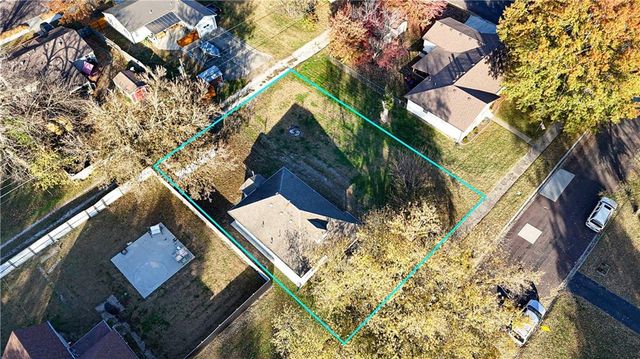 1935 E 7th Street, Sedalia, MO 65301