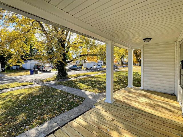 1935 E 7th Street, Sedalia, MO 65301