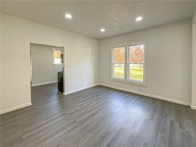 1935 E 7th Street, Sedalia, MO 65301