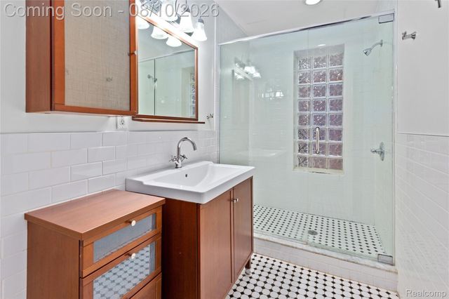 242 E PALMER Street 4, Detroit, MI 48202