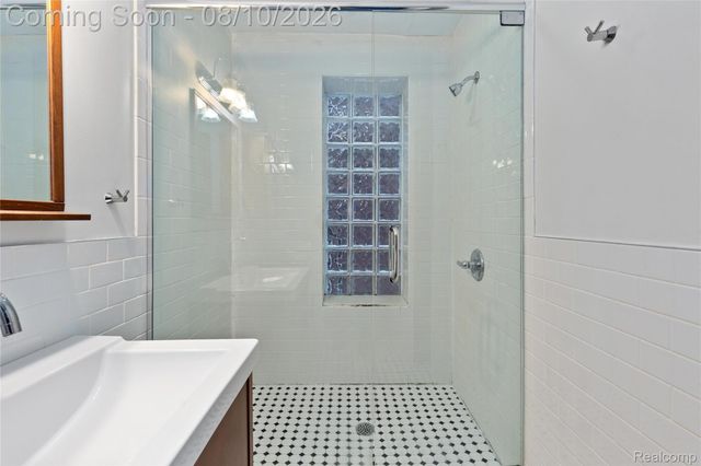 242 E PALMER Street 4, Detroit, MI 48202